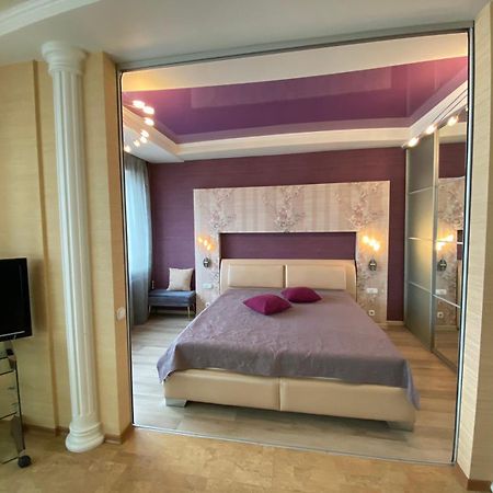 Apartamento Центр Яворницького 55 Пассаж Dnipro Exterior foto
